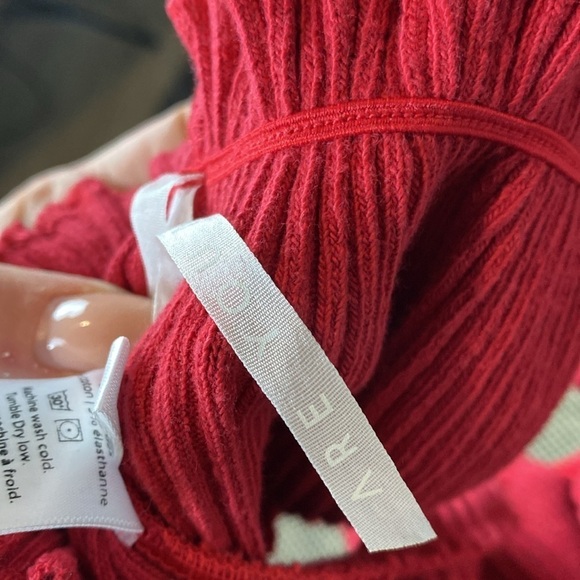 Are You Am I red ruffle bottom - Picture 6 of 6